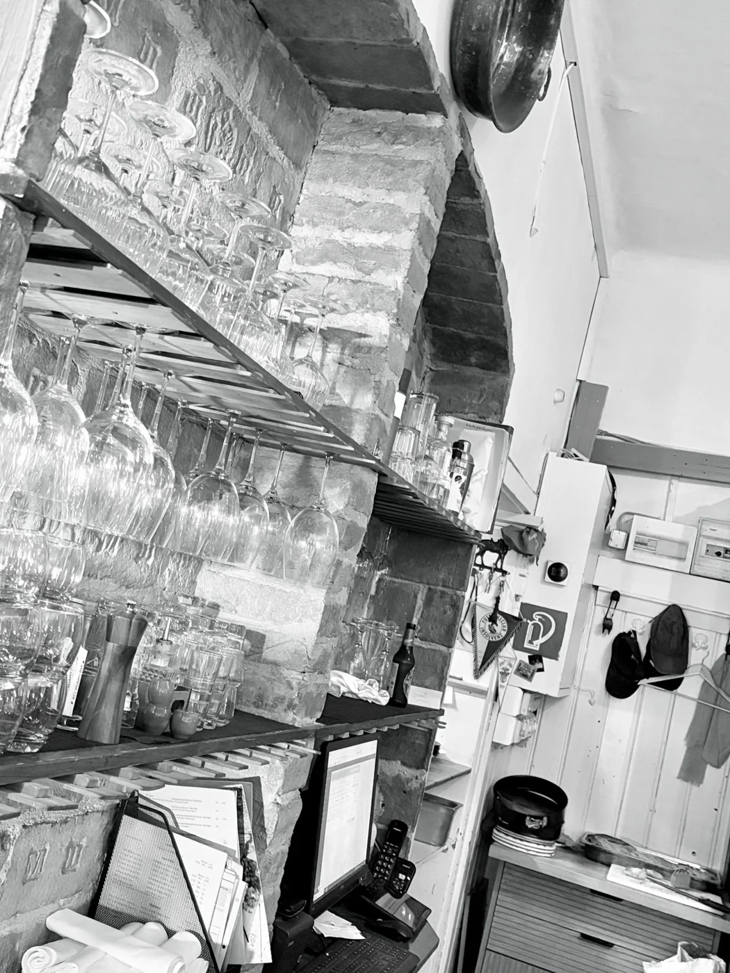 Hinter der Bar